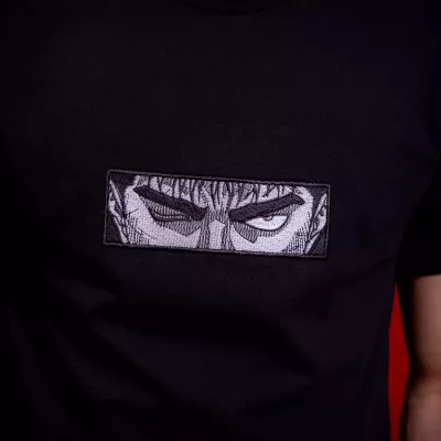 Guts Eyes | Berserk | T-shirt brodé
